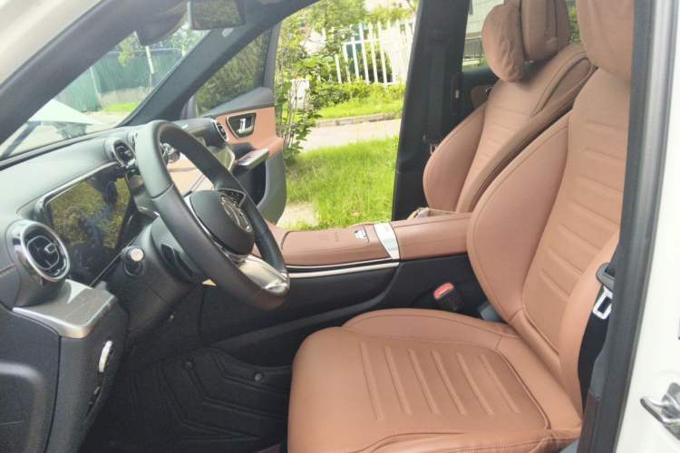 Used Mercedes-Benz GLC 2023 GLC 260 L 4MATIC Dynamic Edition 7-seater Left Front Seat