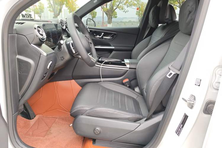 Used Mercedes-Benz GLC 2023 GLC 300 L 4MATIC Dynamic Edition 5-seater Left Front Seat