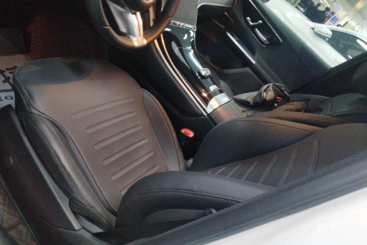 Used Mercedes-Benz GLC 2023 Facelift GLC 260 L 4MATIC Dynamic Version 5 Seats Left Front Seat