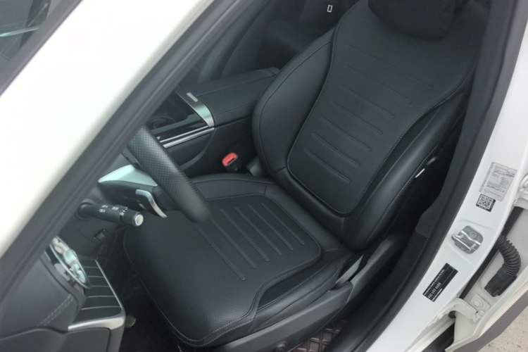 Used Mercedes-Benz GLC 2023 GLC 260 L 4MATIC Luxury Model 5 Seats Left Front Seat