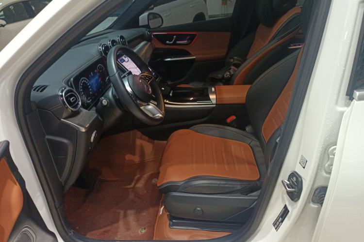Used Mercedes-Benz GLC 2023 Facelift GLC 260 L 4MATIC Dynamic Version 5 Seats Left Front Seat