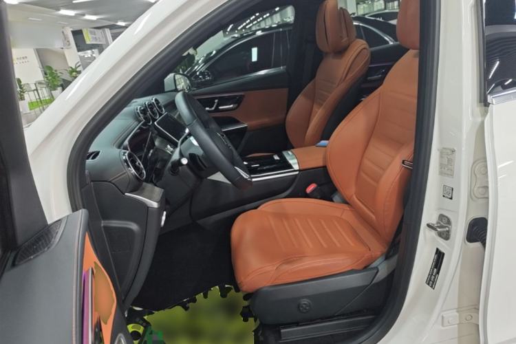 Used Mercedes-Benz GLC 2023 GLC 260 L 4MATIC Dynamic Edition 7-seater Left Front Seat