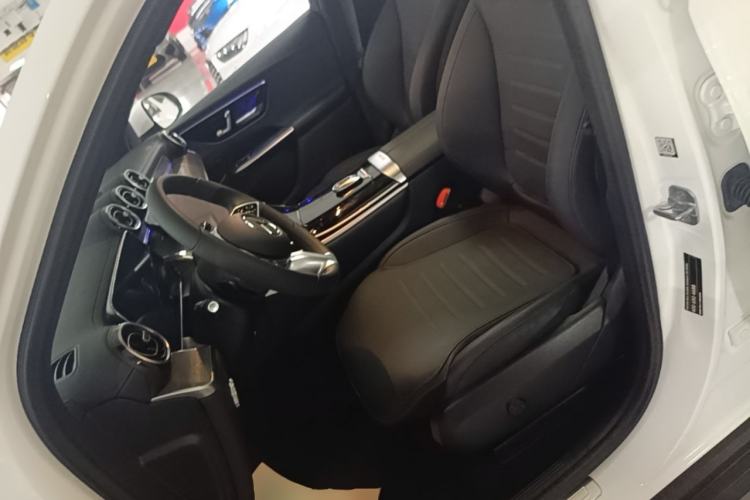 Used Mercedes-Benz GLC 2023 Facelift GLC 260 L 4MATIC Dynamic Version 5 Seats Left Front Seat