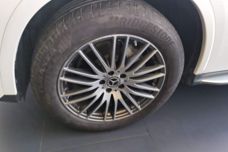 Used Mercedes-Benz GLC 2023 Refreshed GLC 300 L 4MATIC Dynamic Edition 5 Seats Left Front Wheel Hub