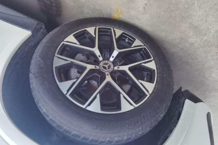 Used Mercedes-Benz GLC 2023 GLC 260 L 4MATIC Luxury Model 5 Seats Left Front Wheel Hub