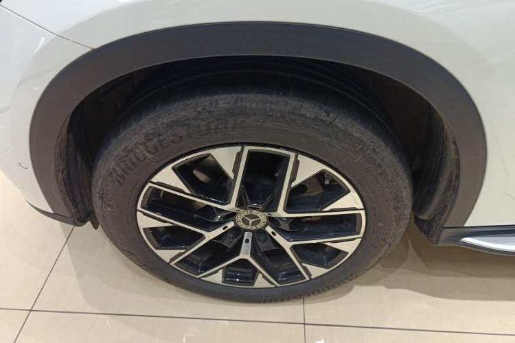 Used Mercedes-Benz GLC 2023 Facelift GLC 260 L 4MATIC Dynamic Version 5 Seats Left Front Wheel Hub