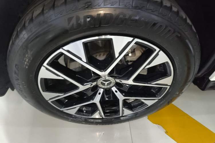 Used Mercedes-Benz GLC 2023 GLC 260 L 4MATIC Luxury Model 5 Seats Left Front Wheel Hub