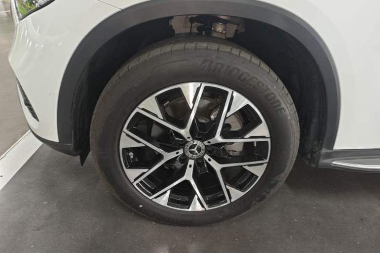 Used Mercedes-Benz GLC 2023 GLC 260 L 4MATIC Dynamic Edition 7-seater Left Front Wheel Hub