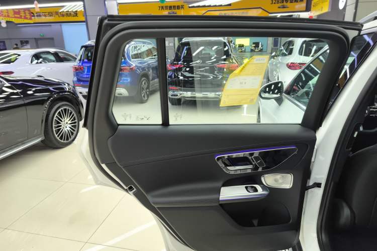 Used Mercedes-Benz GLC 2023 GLC 300 L 4MATIC Luxury 7-Seater Left Rear Door Interior