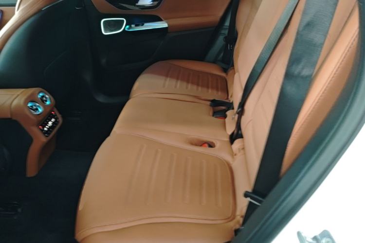 Used Mercedes-Benz GLC 2023 Facelift GLC 260 L 4MATIC Luxury Version 7-Seater Left Rear Seat