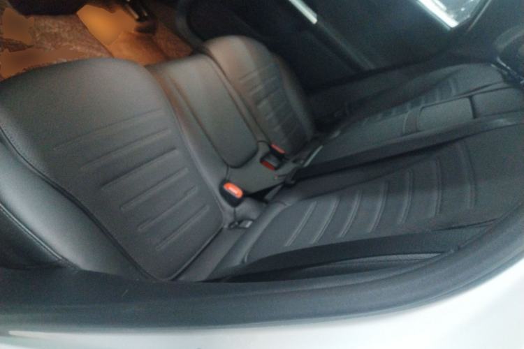 Used Mercedes-Benz GLC 2023 Facelift GLC 260 L 4MATIC Dynamic Version 5 Seats Left Rear Seat