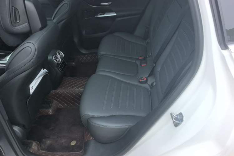 Used Mercedes-Benz GLC 2023 GLC 260 L 4MATIC Luxury Model 5 Seats Left Rear Seat