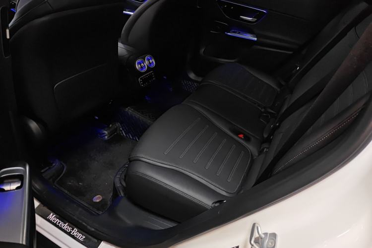 Used Mercedes-Benz GLC 2023 GLC 300 L 4MATIC Dynamic 7-Seater Left Rear Seat