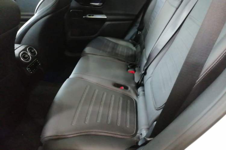 Used Mercedes-Benz GLC 2023 GLC 260 L 4MATIC Dynamic Edition 7-seater Left Rear Seat