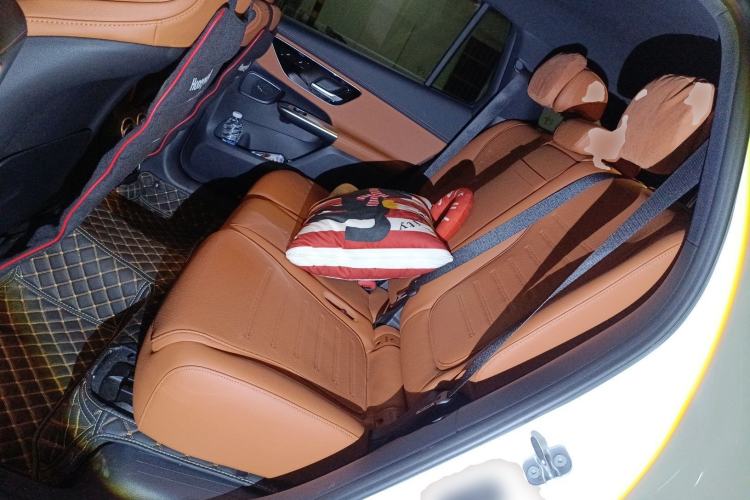Used Mercedes-Benz GLC 2023 GLC 260 L 4MATIC Luxury 7-Seater Left Rear Seat