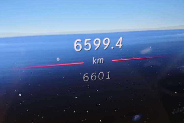 Used Mercedes-Benz GLC 2023 GLC 300 L 4MATIC Dynamic Edition 5-seater Odometer Close Up