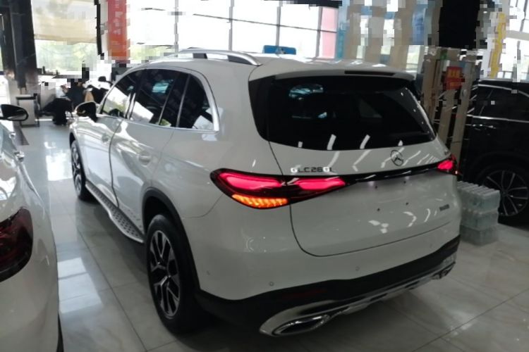 Used Mercedes-Benz GLC 2023 GLC 260 L 4MATIC Dynamic Edition 7-seater Rear Left 45 Deg