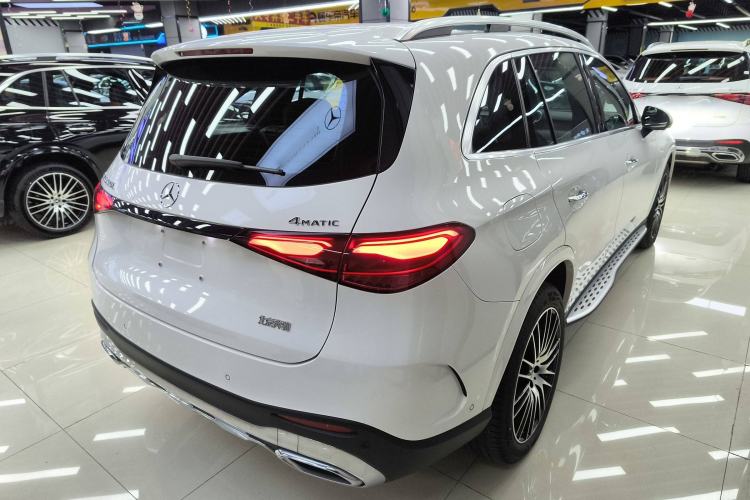 Used Mercedes-Benz GLC 2023 GLC 300 L 4MATIC Luxury 7-Seater Rear Right 45 Deg