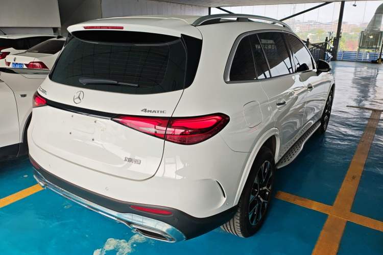 Used Mercedes-Benz GLC 2023 GLC 260 L 4MATIC Luxury 7-Seater Rear Right 45 Deg
