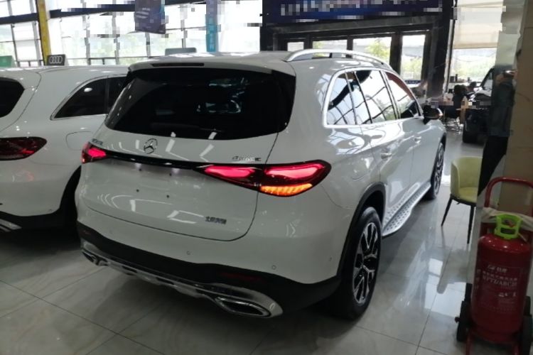 Used Mercedes-Benz GLC 2023 GLC 260 L 4MATIC Dynamic Edition 7-seater Rear Right 45 Deg