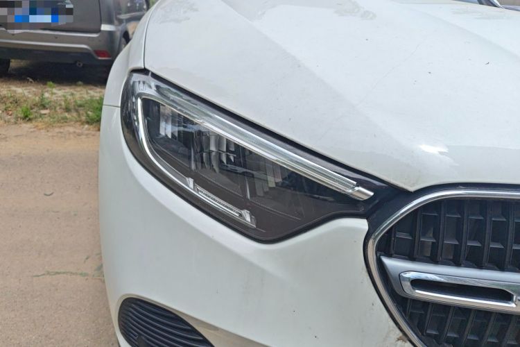 Used Mercedes-Benz GLC 2023 Facelift GLC 260 L 4MATIC Dynamic Version 5 Seats Right Front Headlight