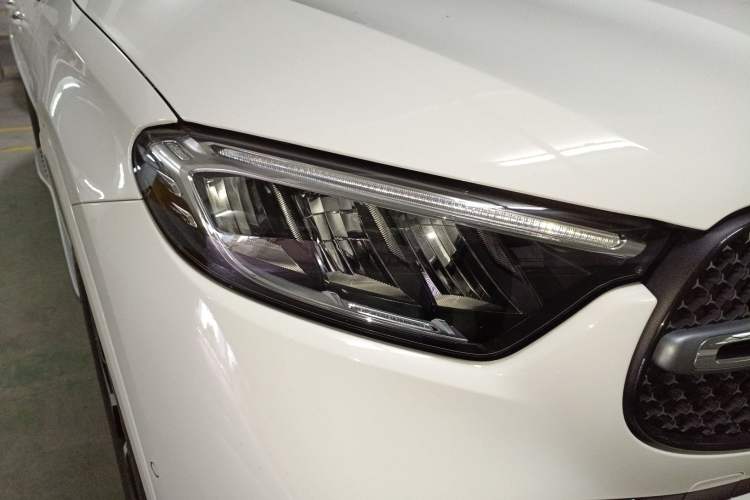 Used Mercedes-Benz GLC 2023 GLC 260 L 4MATIC Luxury 7-Seater Right Front Headlight