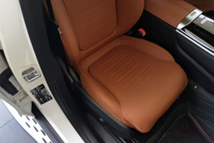 Used Mercedes-Benz GLC 2023 Refreshed GLC 300 L 4MATIC Dynamic Edition 5 Seats Right Front Seat