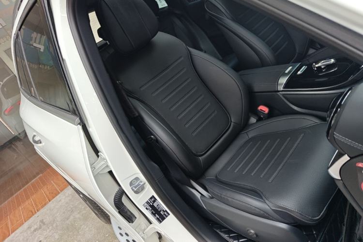 Used Mercedes-Benz GLC 2023 GLC 260 L 4MATIC Dynamic Edition 5-seater Right Front Seat