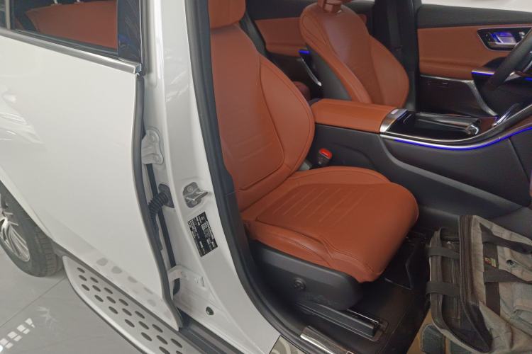 Used Mercedes-Benz GLC 2023 GLC 300 L 4MATIC Dynamic Edition 5-seater Right Front Seat