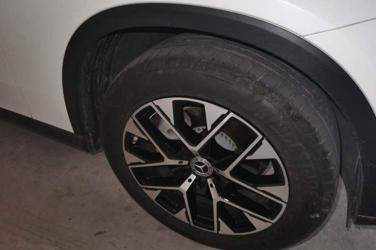 Used Mercedes-Benz GLC 2023 GLC 260 L 4MATIC Dynamic Edition 5-seater Right Front Wheel Hub