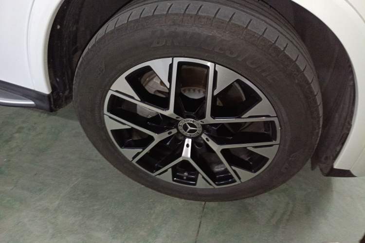 Used Mercedes-Benz GLC 2023 GLC 260 L 4MATIC Luxury 7-Seater Right Front Wheel Hub
