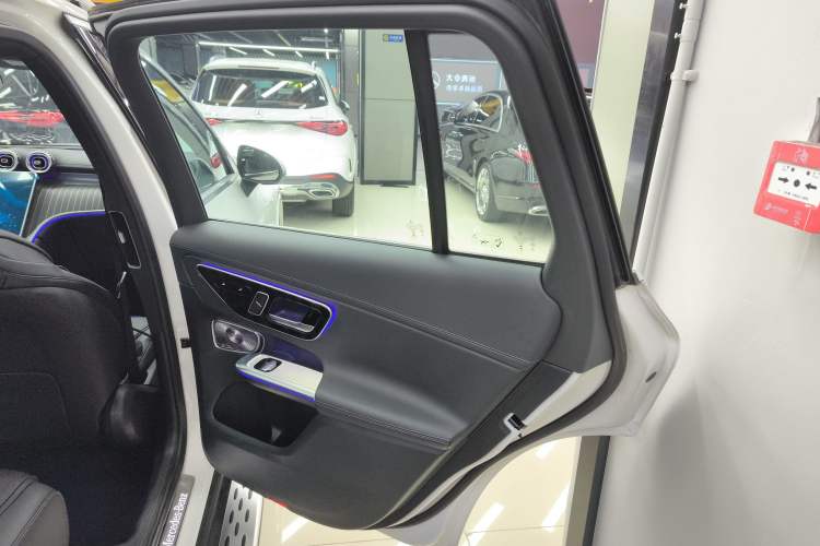 Used Mercedes-Benz GLC 2023 GLC 300 L 4MATIC Luxury 7-Seater Right Rear Door Interior