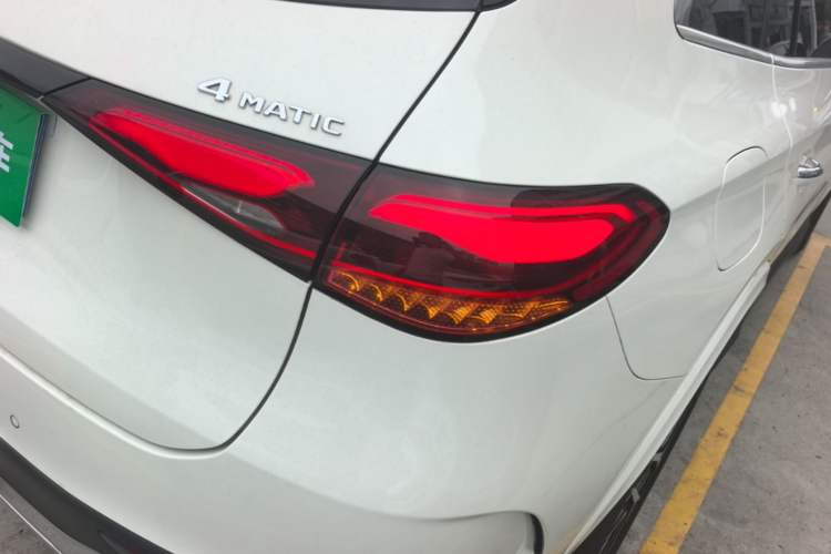 Used Mercedes-Benz GLC 2023 GLC 260 L 4MATIC Luxury Model 5 Seats Right Rear Taillight