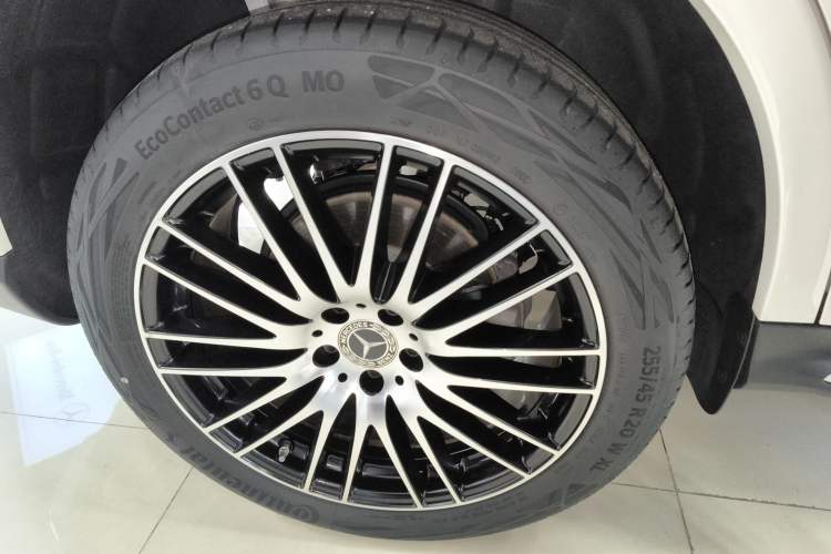 Used Mercedes-Benz GLC 2023 GLC 300 L 4MATIC Luxury 7-Seater Right Rear Wheel Hub