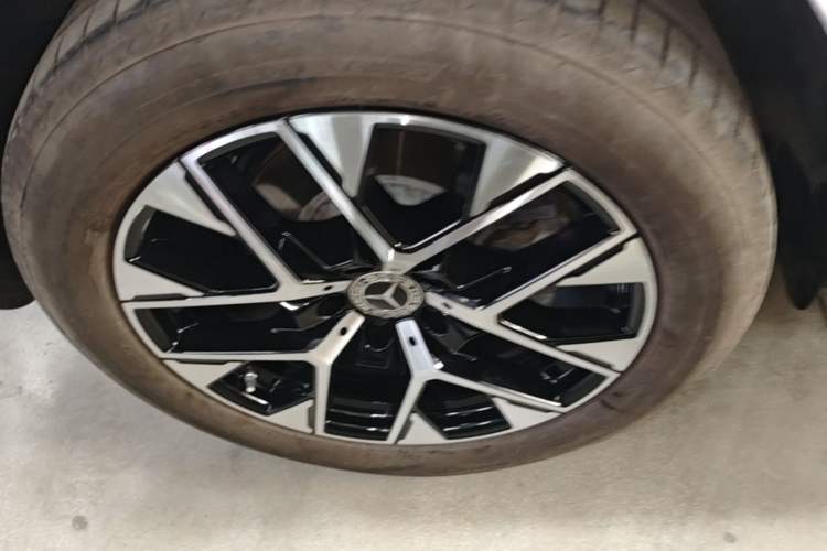 Used Mercedes-Benz GLC 2023 Facelift GLC 260 L 4MATIC Luxury Version 7-Seater Right Rear Wheel Hub