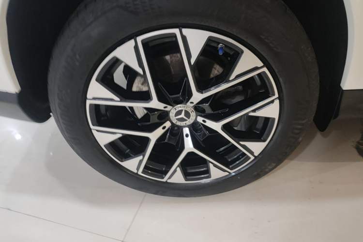 Used Mercedes-Benz GLC 2023 GLC 260 L 4MATIC Luxury 7-Seater Right Rear Wheel Hub