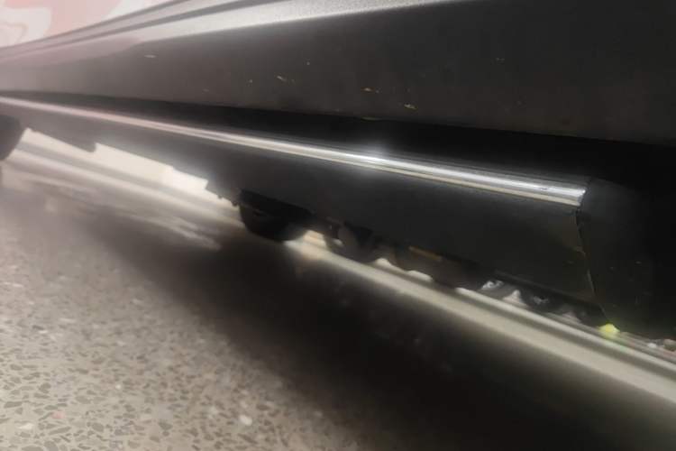 Used Mercedes-Benz GLC 2023 GLC 300 L 4MATIC Dynamic 7-Seater Right Side Sill