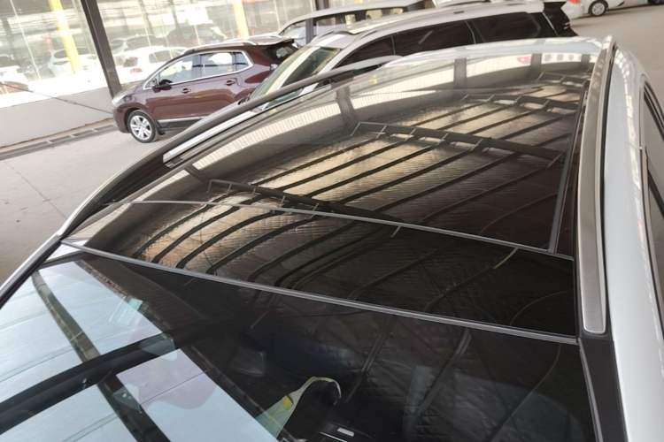 Used Mercedes-Benz GLC 2023 Facelift GLC 260 L 4MATIC Luxury Version 5 Seats Roof