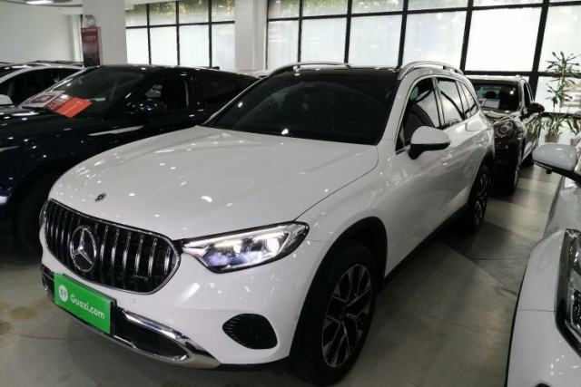 Used Mercedes-Benz GLC 2023 Facelift GLC 260 L 4MATIC Dynamic Version 5 Seats