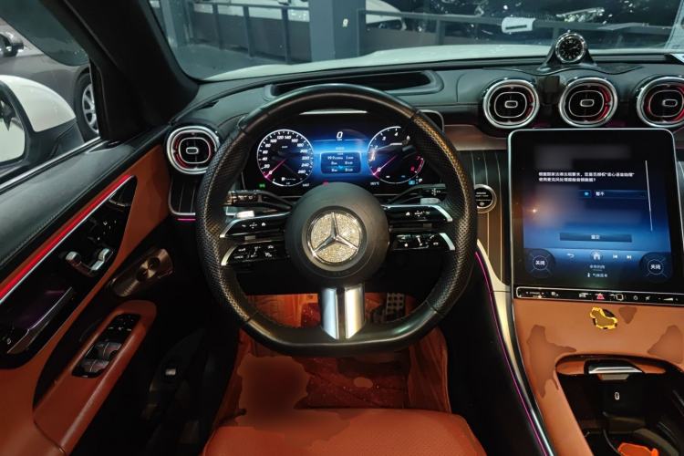 Used Mercedes-Benz GLC 2023 GLC 300 L 4MATIC Luxury 7-Seater Steering Wheel