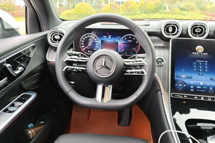 Used Mercedes-Benz GLC 2023 GLC 300 L 4MATIC Dynamic Edition 5-seater Steering Wheel