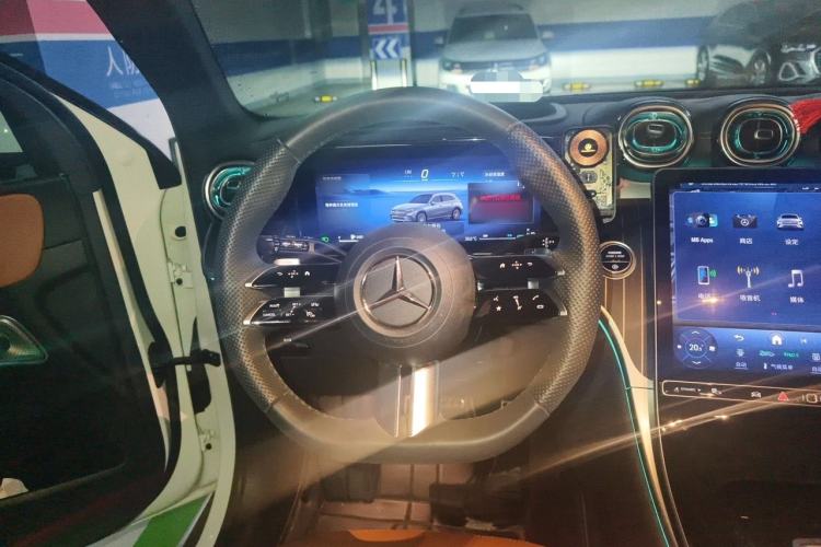 Used Mercedes-Benz GLC 2023 GLC 300 L 4MATIC Luxury 7-Seater Steering Wheel