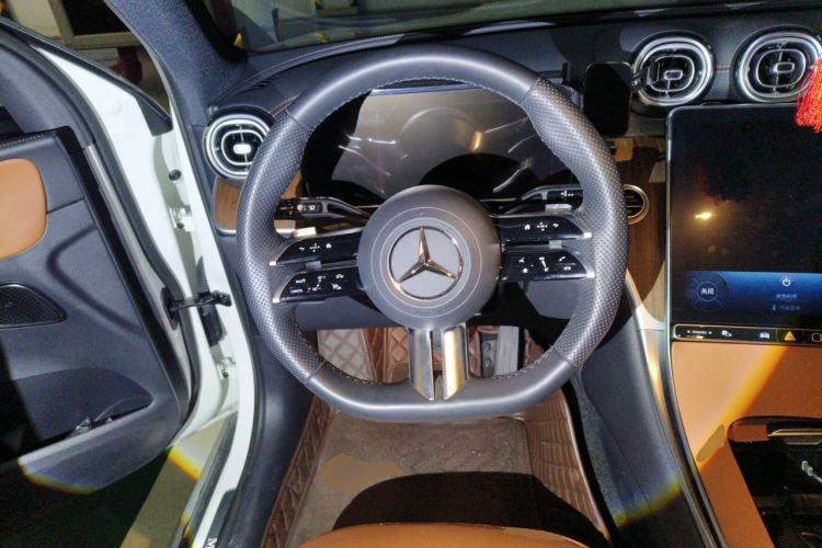 Used Mercedes-Benz GLC 2023 GLC 300 L 4MATIC Dynamic 7-Seater Steering Wheel
