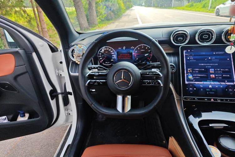 Used Mercedes-Benz GLC 2023 Refreshed GLC 300 L 4MATIC Dynamic Version 7-Seater Steering Wheel