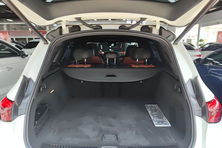 Used Mercedes-Benz GLC 2023 GLC 260 L 4MATIC Dynamic Edition 5-seater Trunk