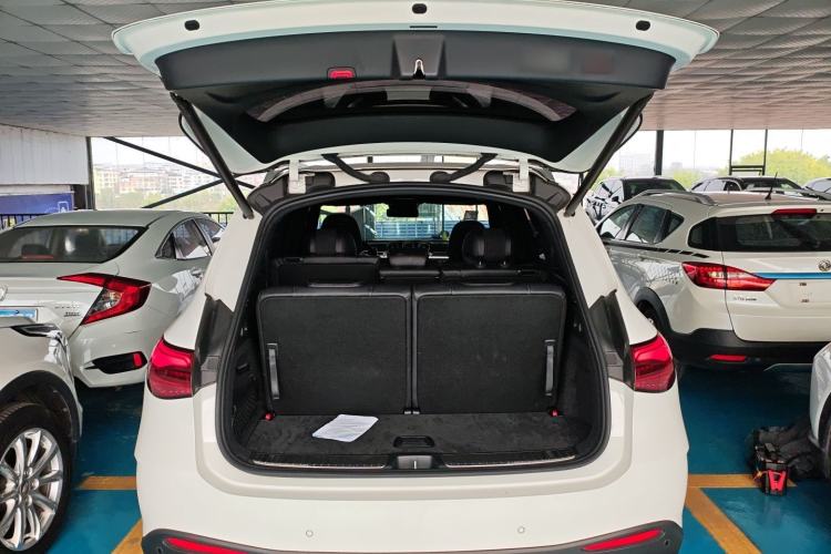 Used Mercedes-Benz GLC 2023 GLC 260 L 4MATIC Luxury 7-Seater Trunk