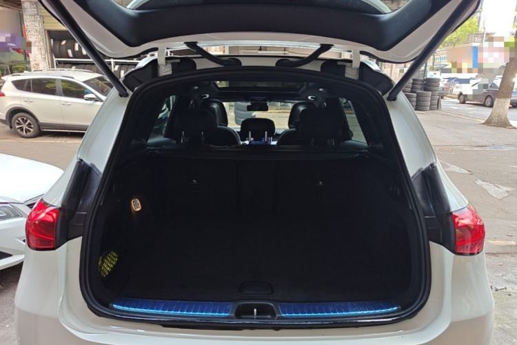 Used Mercedes-Benz GLC 2023 GLC 260 L 4MATIC Dynamic Edition 5-seater Trunk