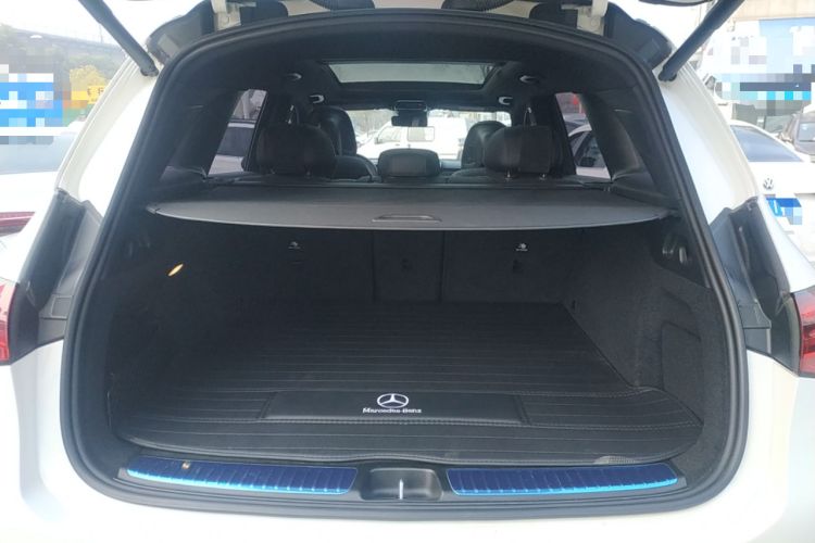 Used Mercedes-Benz GLC 2023 Facelift GLC 260 L 4MATIC Dynamic Version 5 Seats Trunk