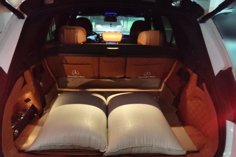 Used Mercedes-Benz GLC 2023 GLC 300 L 4MATIC Dynamic 7-Seater Trunk