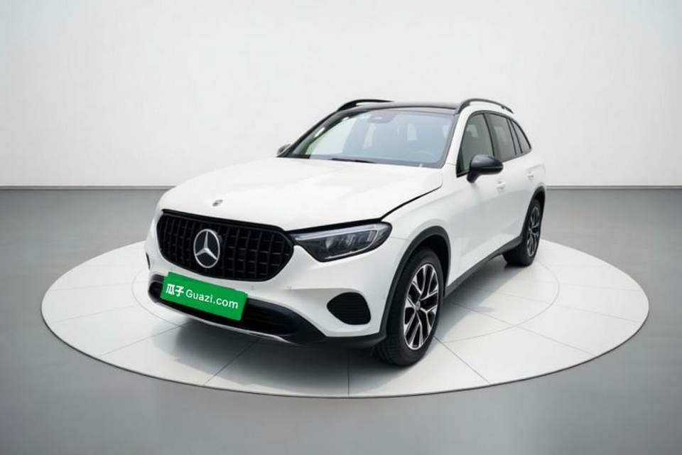 Mercedes-Benz GLC 2023